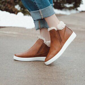 Muk Luks Women's Montana Blue Sky Booties | Cognac | 9.5 NIB!